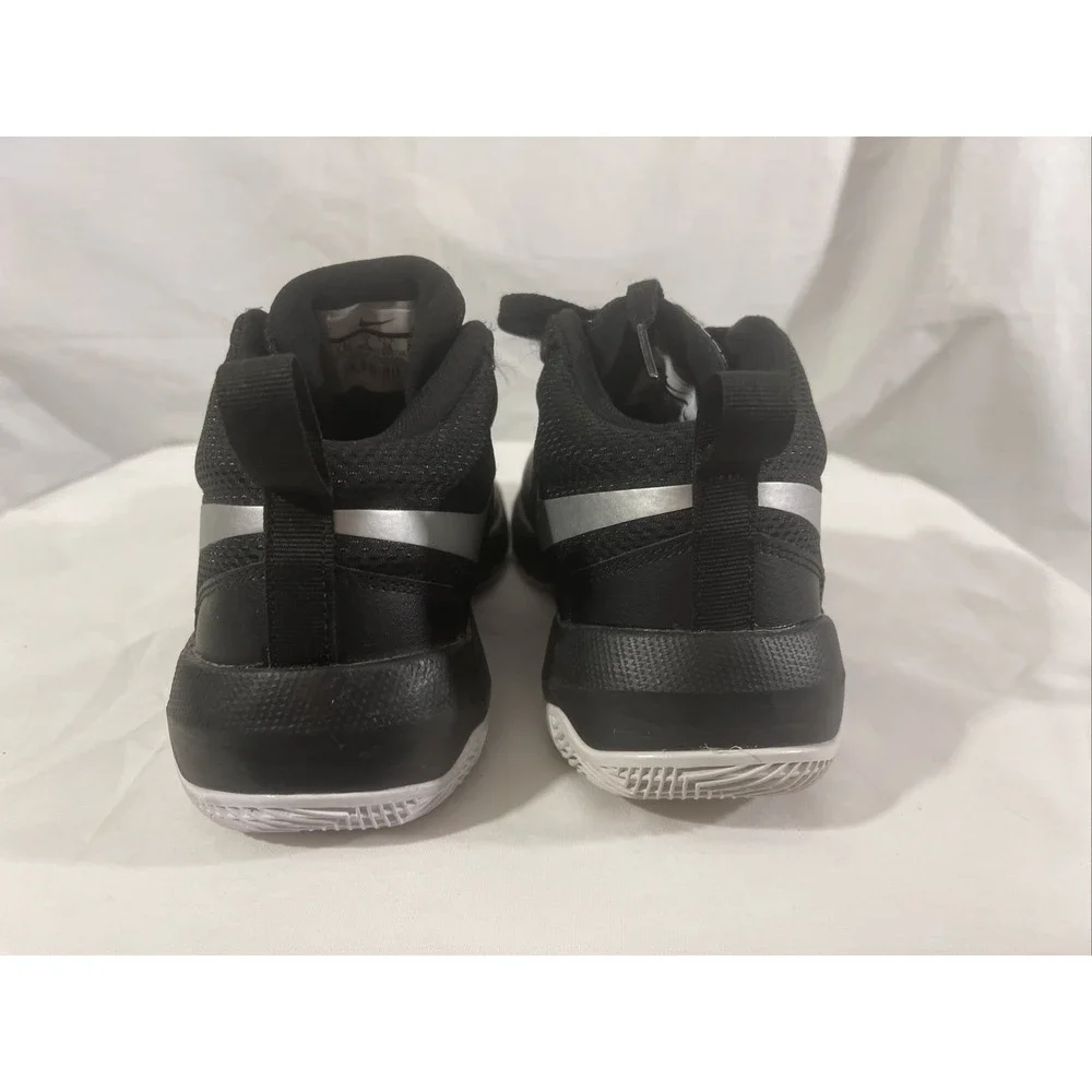Nike Team Hustle D8 881941-001 Black Basketball Shoes Sneakers Size 5.5Y Women 7